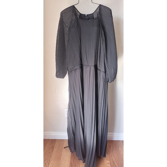 Boohoo Pleated Puff Sleeve Maxi Dress - Picture 2 of 12